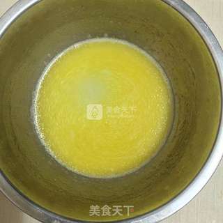芒果炼奶蛋糕卷的做法步骤:2