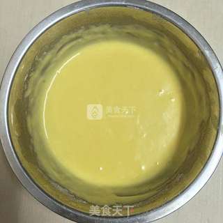 芒果炼奶蛋糕卷的做法步骤:5