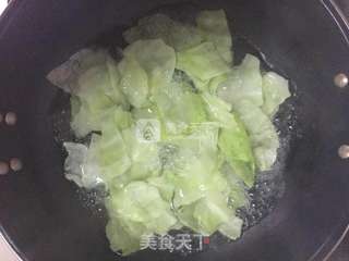 油渣炒手撕圆白菜的做法步骤:4