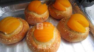 奶味飘飘“黄桃面包”的做法步骤:6