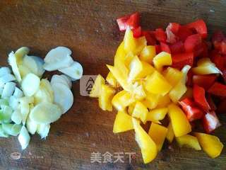 肉丁荷塘小炒的做法步骤:6