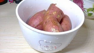 小熊电蒸锅蒸红薯——俺是来秀锅的的做法步骤:2