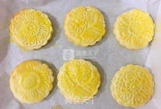 白豆沙月饼的做法步骤:20
