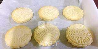 白豆沙月饼的做法步骤:19
