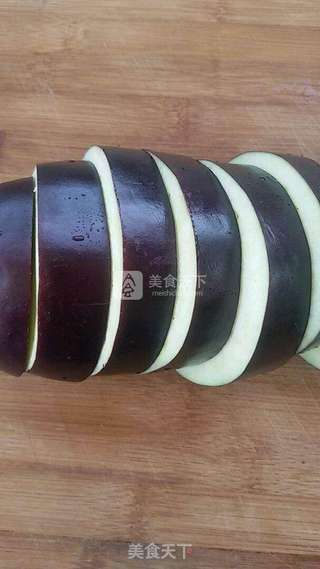 茄子烧肉的做法步骤：1