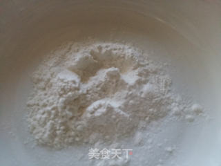 香炸孜然鱿鱼圈的做法步骤:3