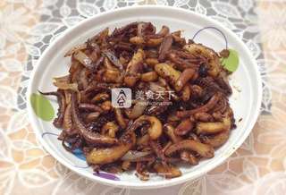 炝炒鱿鱼丝，爱吃鱿鱼的看过来！的做法步骤：7