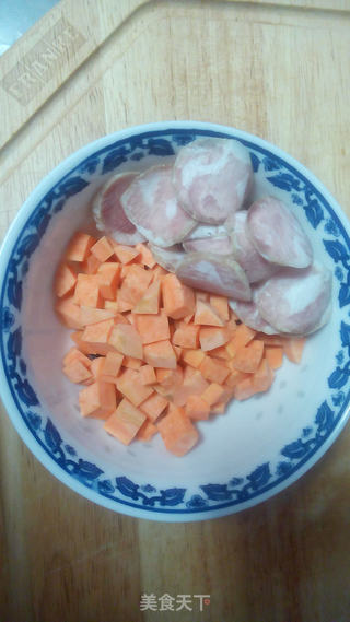 腊肠地瓜饭的做法步骤：1