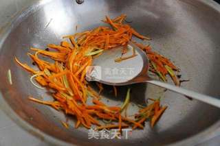 丝瓜炒胡萝卜丝的做法步骤:5