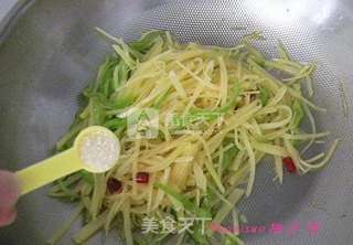 尖椒土豆丝的做法步骤:7