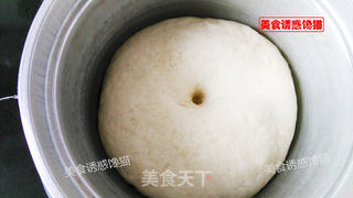 红豆沙花卷的做法步骤：3