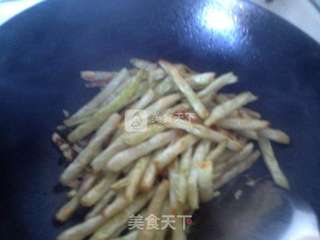 #干煸豆角的做法图解7