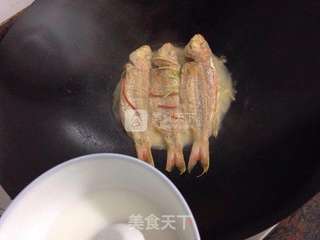 煎煮红衫鱼的做法步骤:8