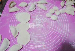 青椒猪肉馅水饺的做法步骤:8