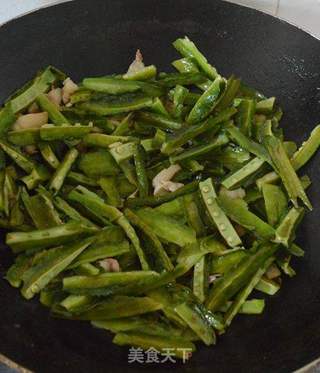 四棱豆炒猪肉的做法步骤:10