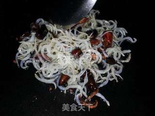 芥菜炒银鱼的做法步骤:6