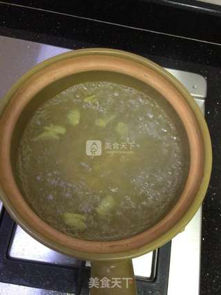 砂锅鲫鱼蛋汤的做法步骤：3