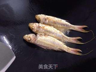煎煮红衫鱼的做法步骤:3