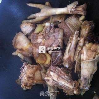 小鸡炖滑子蘑的做法步骤:4
