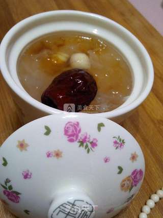 桃胶银耳莲子羹(隔水炖)的做法步骤:4