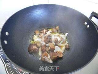 香菇炒栗子的做法步骤:6