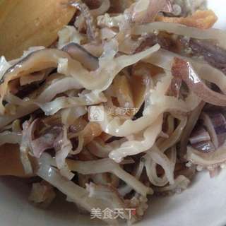 菜干烧鱿鱼的做法步骤:2