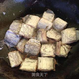 红烧带鱼的做法步骤:2