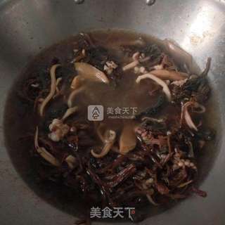 菜干烧鱿鱼的做法步骤:5