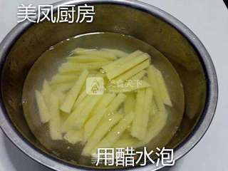 炸薯条的做法步骤:4