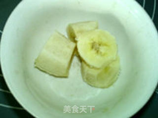 香蕉戚风蛋糕的做法步骤:2