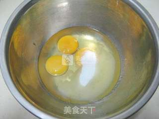 奶油红曲蛋糕杯的做法步骤:2