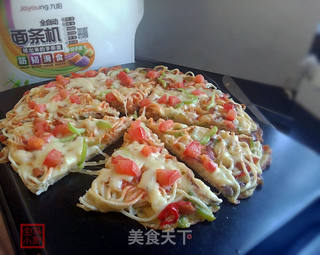 面条披萨的做法步骤:17