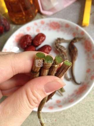 石斛海马汤的做法步骤:5