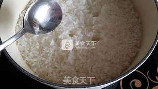 红烧排骨腊味双拼煲仔饭的做法步骤:4