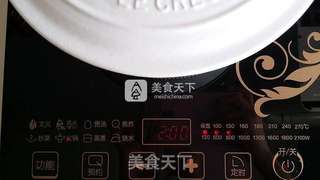 红烧排骨腊味双拼煲仔饭的做法步骤:3