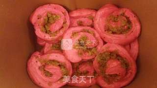 东菱麦旋风之火龙果玫瑰花土司的做法步骤:9