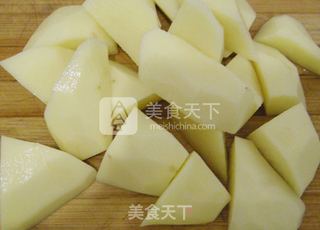 土豆炖牛肉的做法步骤:2