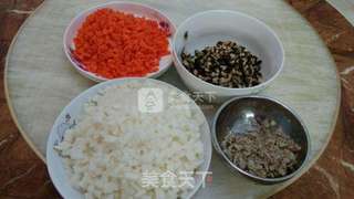 饺子(胡萝卜香菇馅)的做法步骤:2