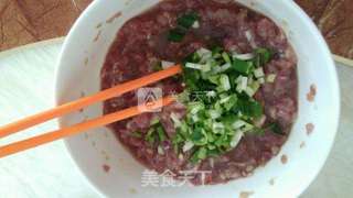 饺子(胡萝卜香菇馅)的做法步骤:4