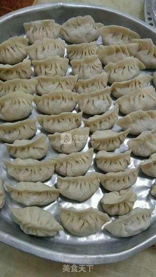 饺子(胡萝卜香菇馅)的做法步骤:11