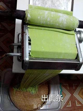 酱香菠菜面条的做法步骤:10