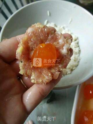 蛋黄馅珍珠丸子的做法步骤:8