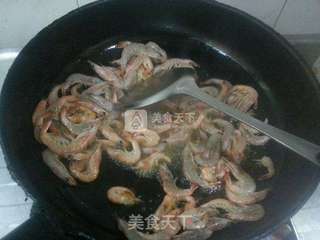 爆炒河虾的做法步骤：3