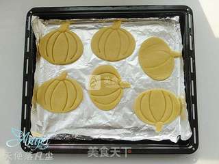 万圣节糖霜南瓜饼干的做法步骤:9