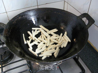 虾仁秋葵炒豆干的做法步骤:5