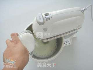 万圣节蜘蛛杯子蛋糕的做法步骤:4