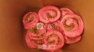 东菱麦旋风之火龙果玫瑰花土司的做法步骤:8