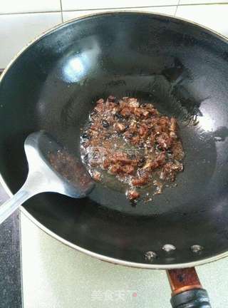 豆豉鲮鱼什锦饭的做法步骤:2