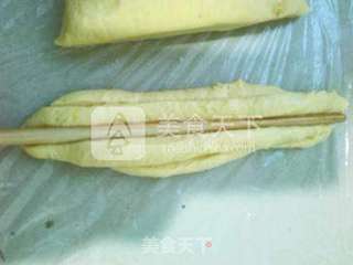 自制健康南瓜油条的做法步骤：10