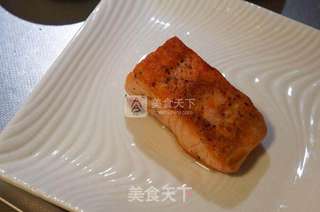 柠檬黄油沙司三文鱼的做法步骤:8